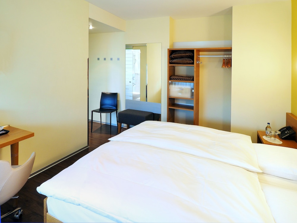 Standard Double Room photo 2