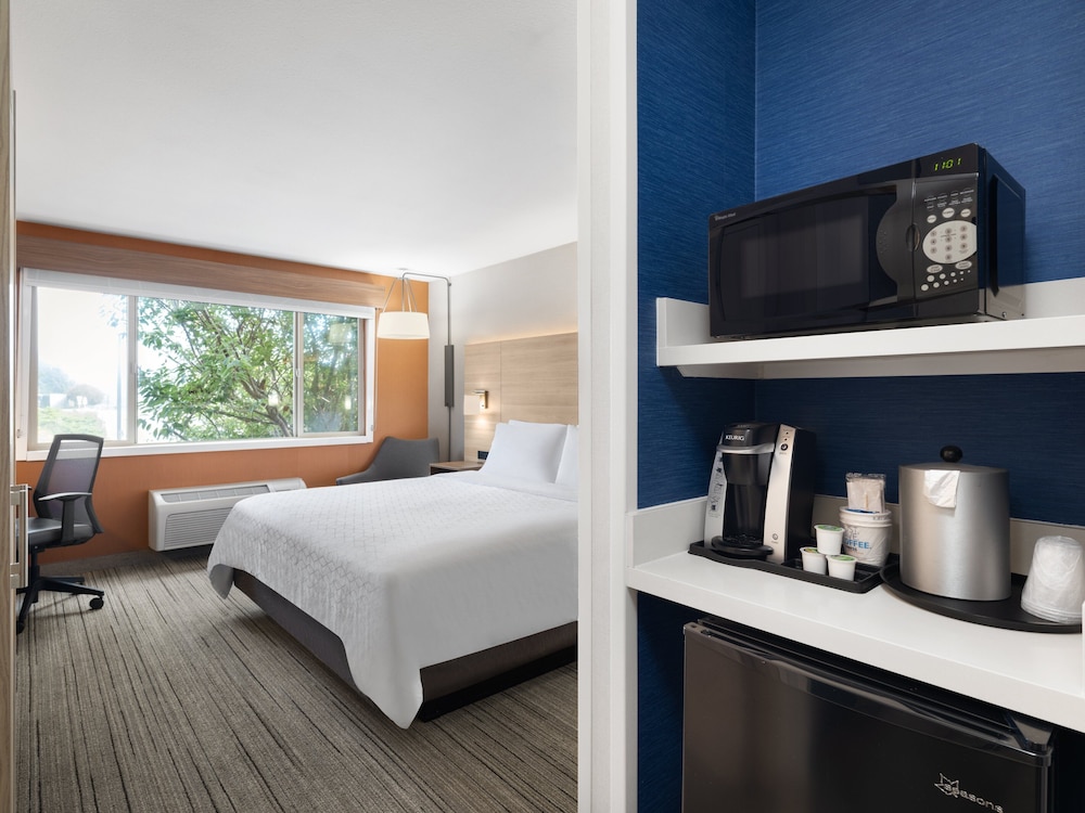 Standard Room, 1 King Bed - Photo 4