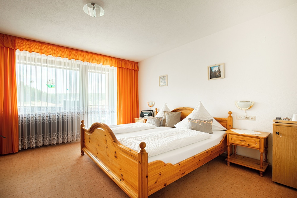 Double Room, Private Bathroom, Hill View photo 1