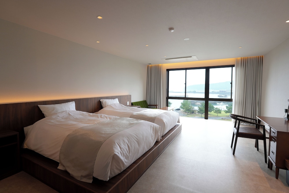 Room, Ocean View