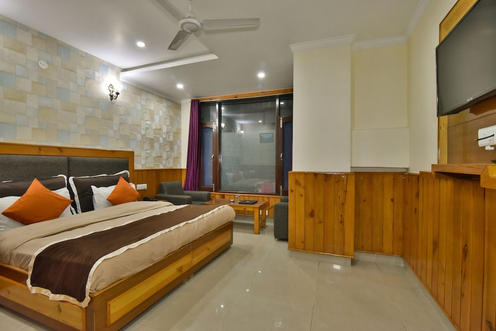 Deluxe Room - Photo 2