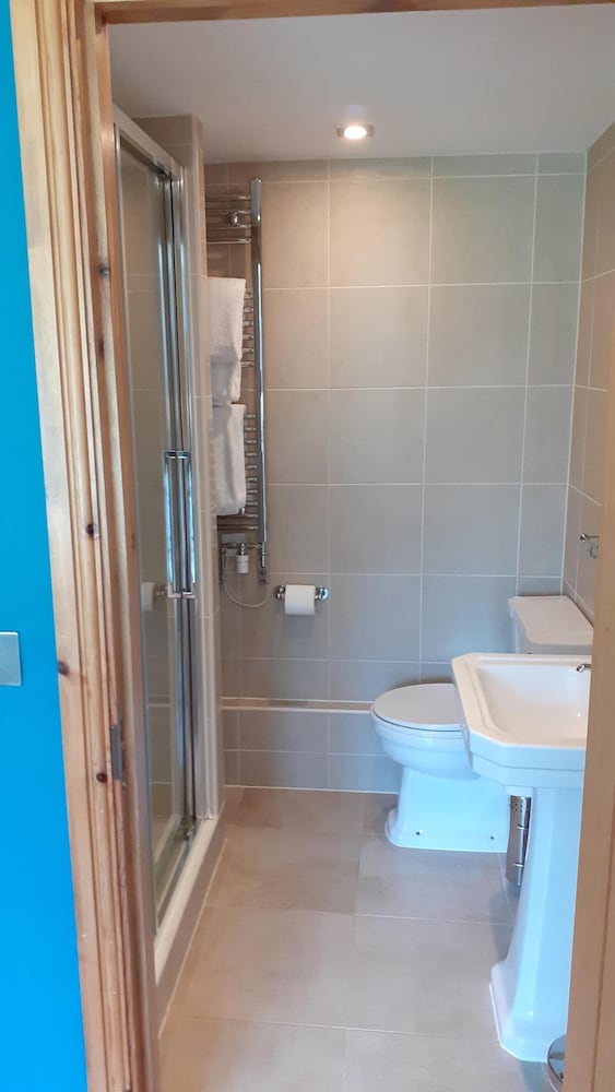 Suite, Ensuite (Winterbourne) photo 2