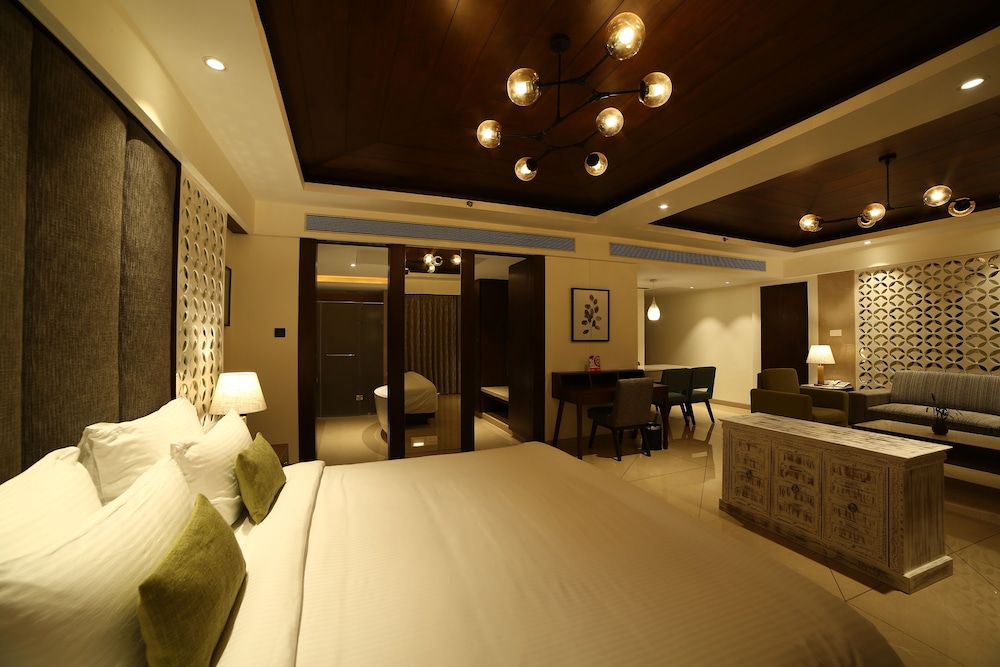 Royal Suite - Photo 7