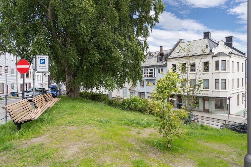 Cozy 1-bedroom Apartment in Ålesund's Heart, Kuva 12