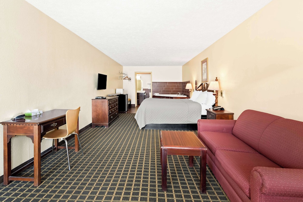 Room, 1 King Bed photo 1