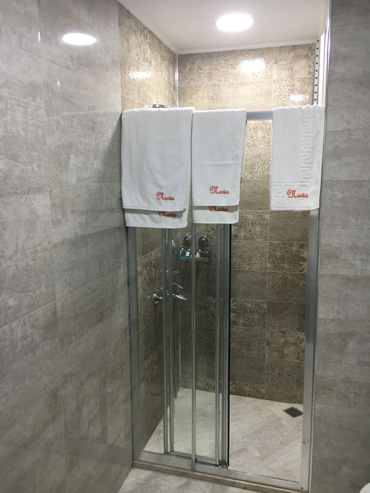 Elite Quadruple Room, 1 Bedroom, Garden View photo 3