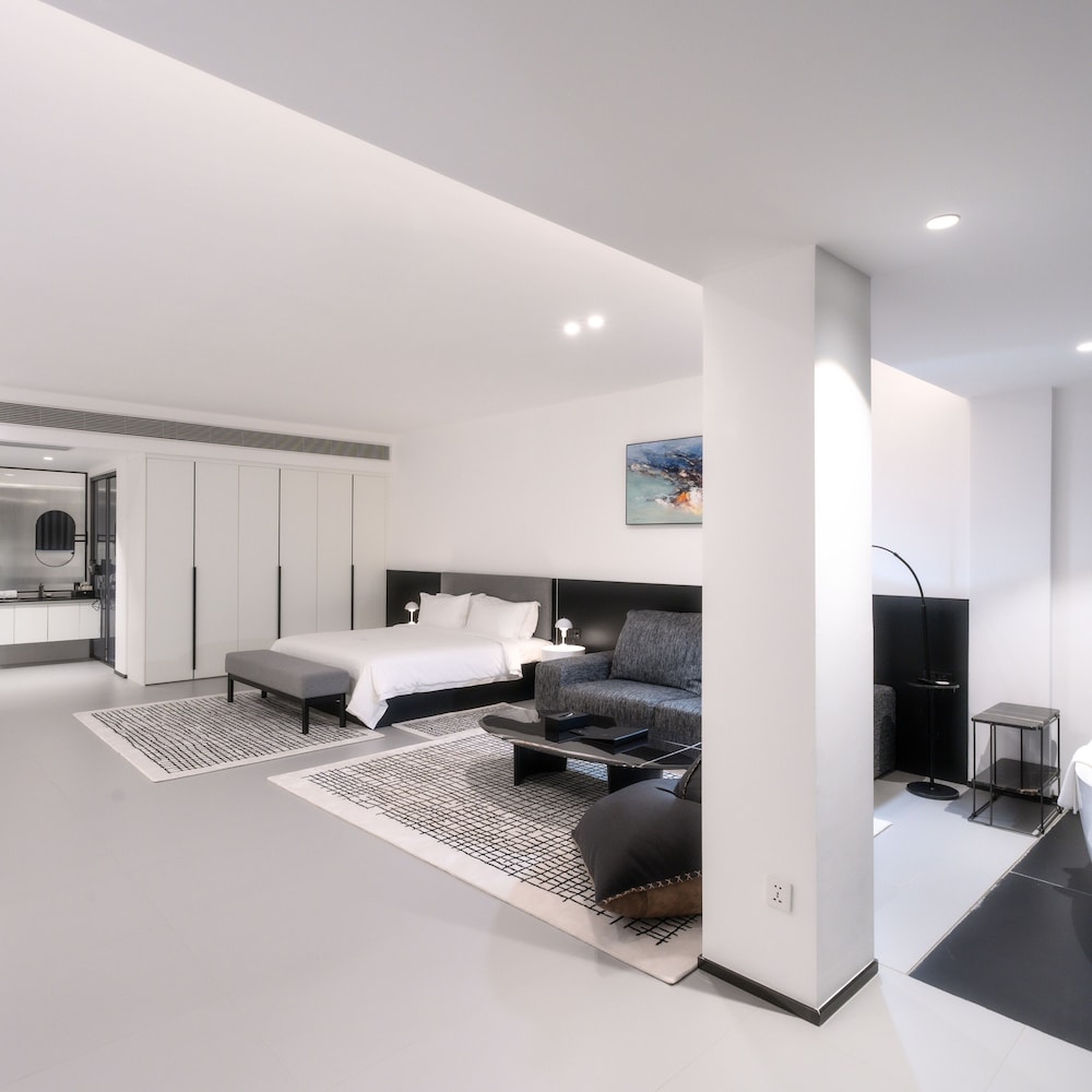 Studio Suite River View