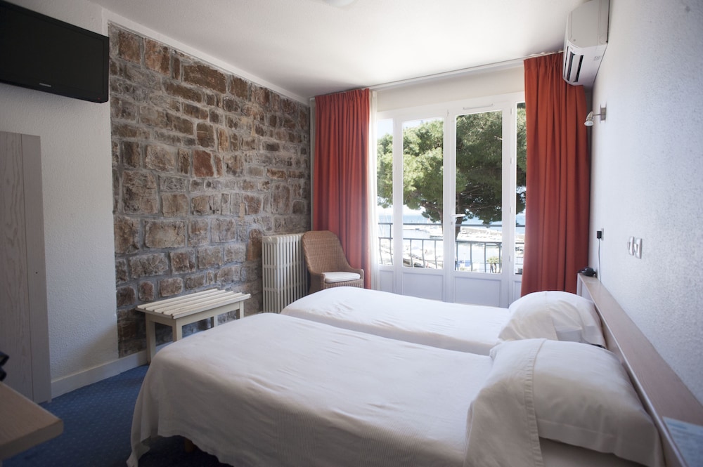 Double Room, Sea View - Photo 1