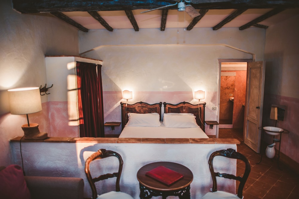 Deluxe Double Room, 1 Double Bed, Vineyard View, Garden Area photo 1