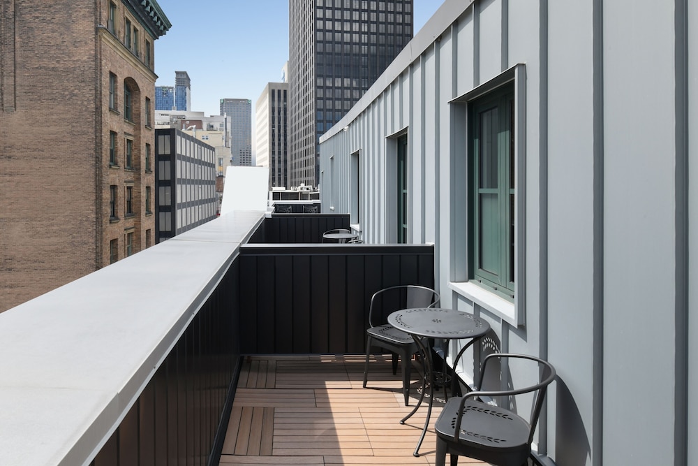 Superior Room, 1 King Bed, Balcony - Photo 8