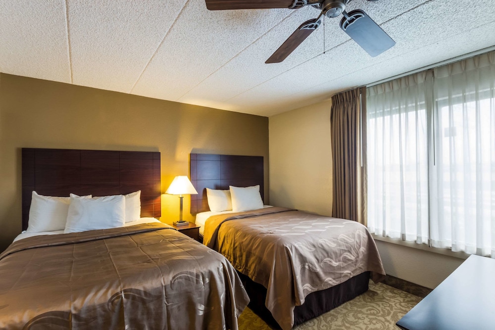 Suite, Non Smoking (2 Double beds and 2 Person Sofa bed) photo 3