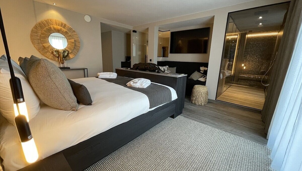 Exclusive Suite photo 2