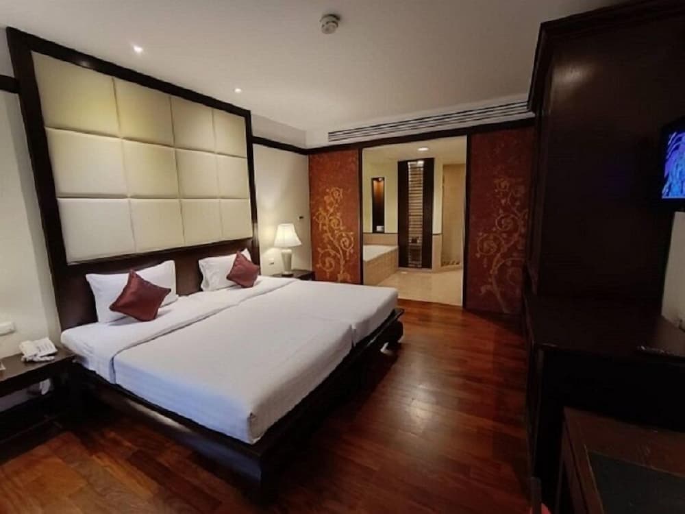 Grand Deluxe Twin Room - Photo 1