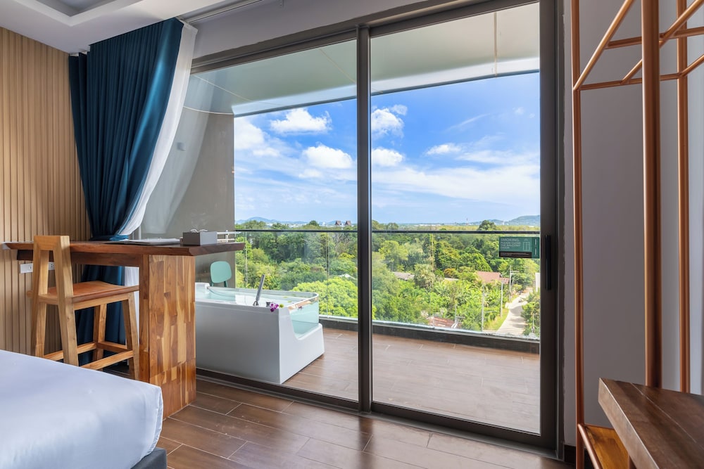 Premium Deluxe Twin Room - Photo 6