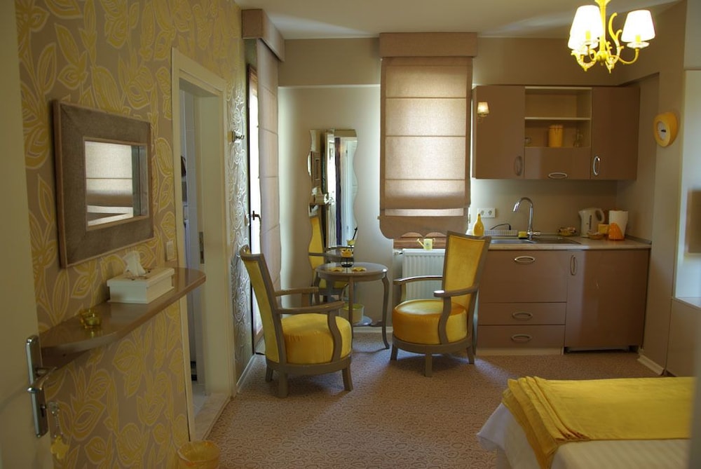 Deluxe Room, Garden View