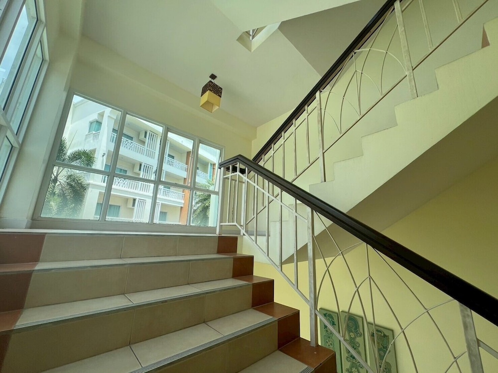 Superior Twin bed with balcony (no lift building) photo 2