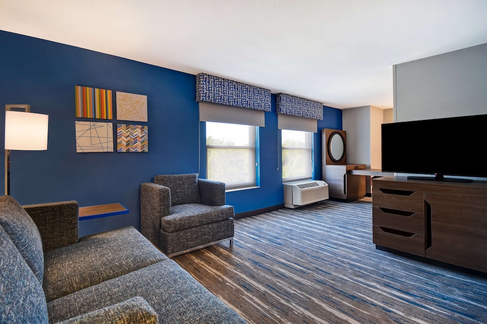 Junior Suite, 1 King Bed with Sofa bed, Non Smoking photo 2