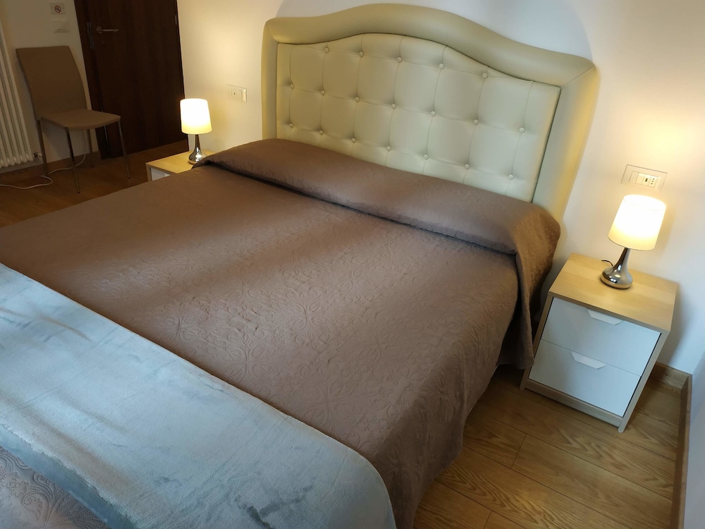 Economy Double Room, 1 Queen Bed, Non Smoking photo 3