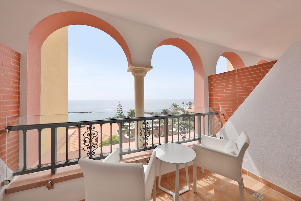 Double or Twin Room, Sea View