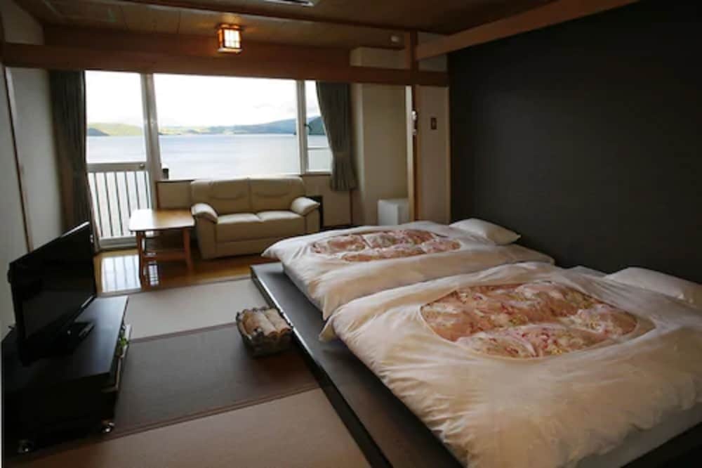 Japanese Style for1,2 shared bathroom (Room Only)