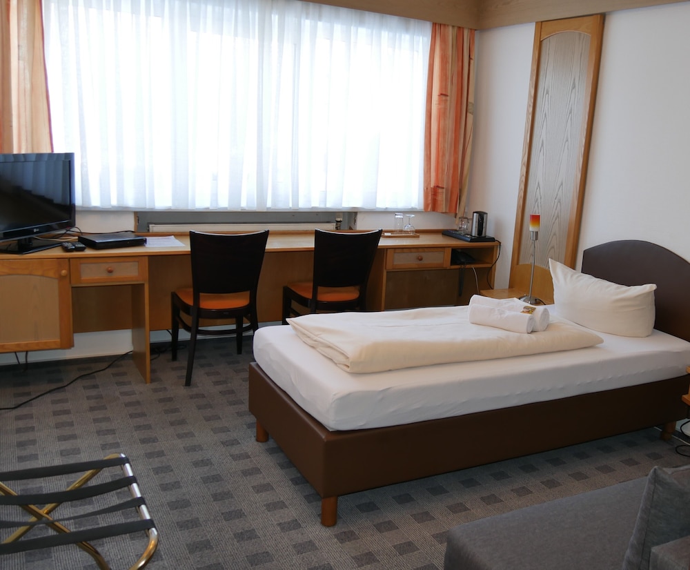 Basic Single Room