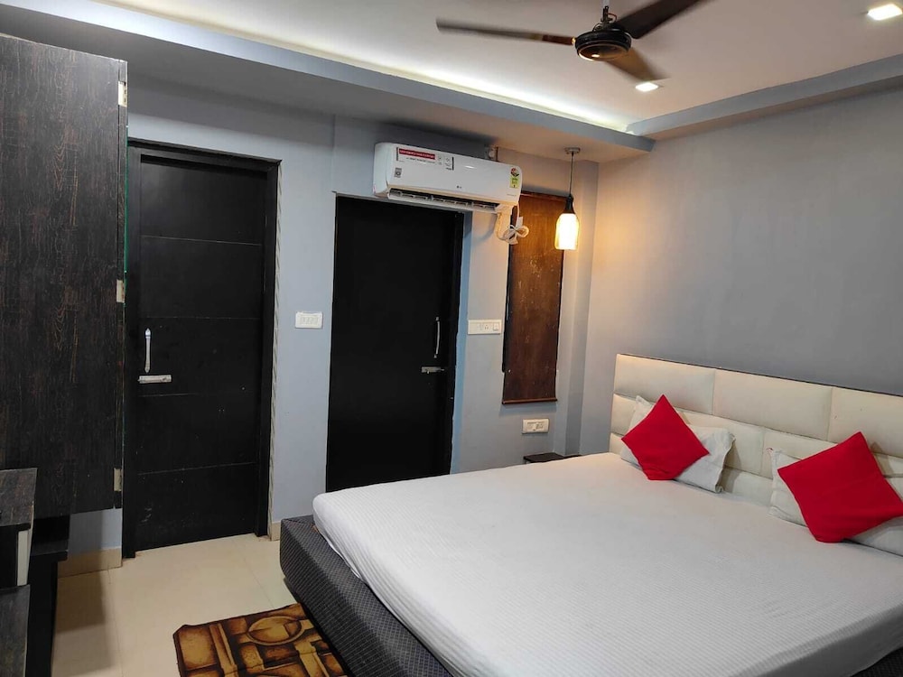 Classic Double Room Single Use photo 2
