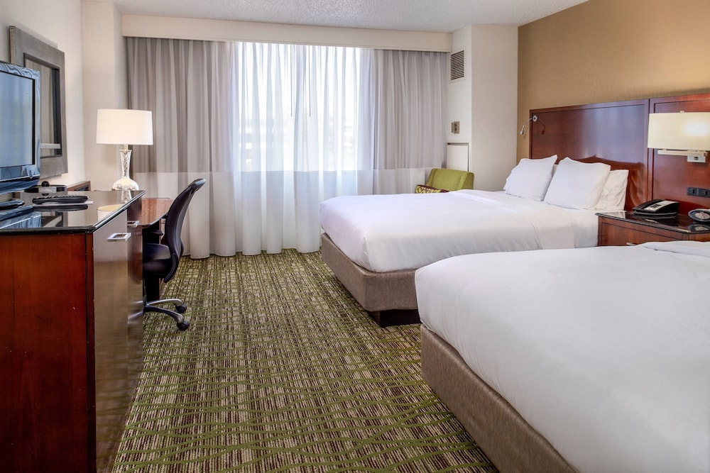 Room, 2 Queen Beds - Photo 1