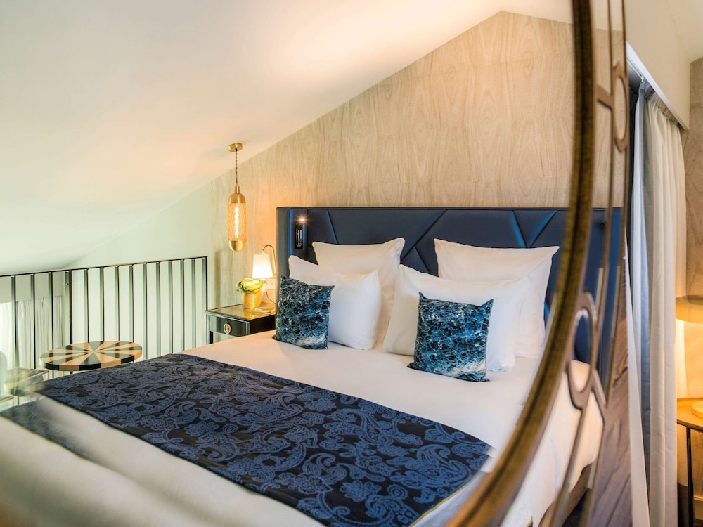 Junior Suite, 1 King Bed, Balcony, Ocean View - Photo 4