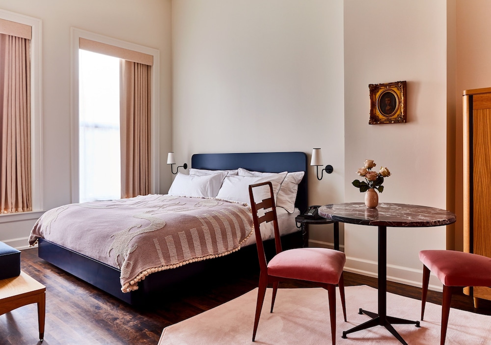 The Parlor photo 1