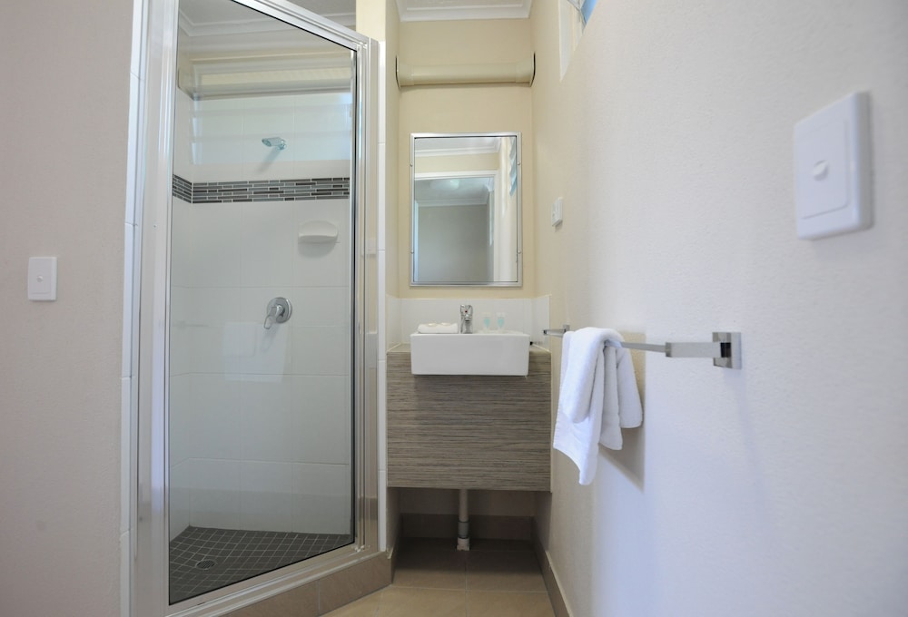 Standard Room, Non Smoking (Standard Queen Room) photo 1