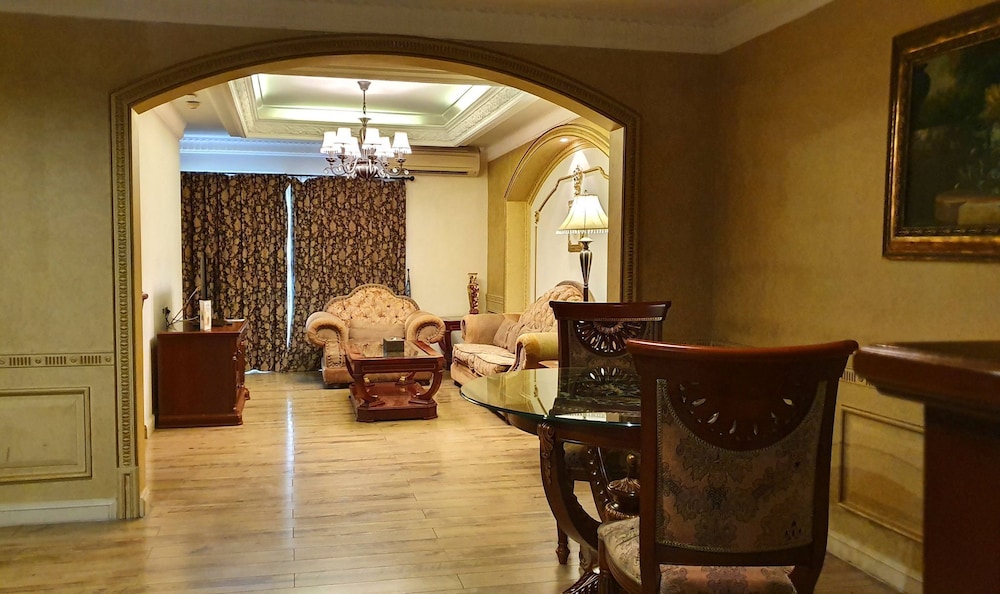 One Bedroom Suite - Photo 7