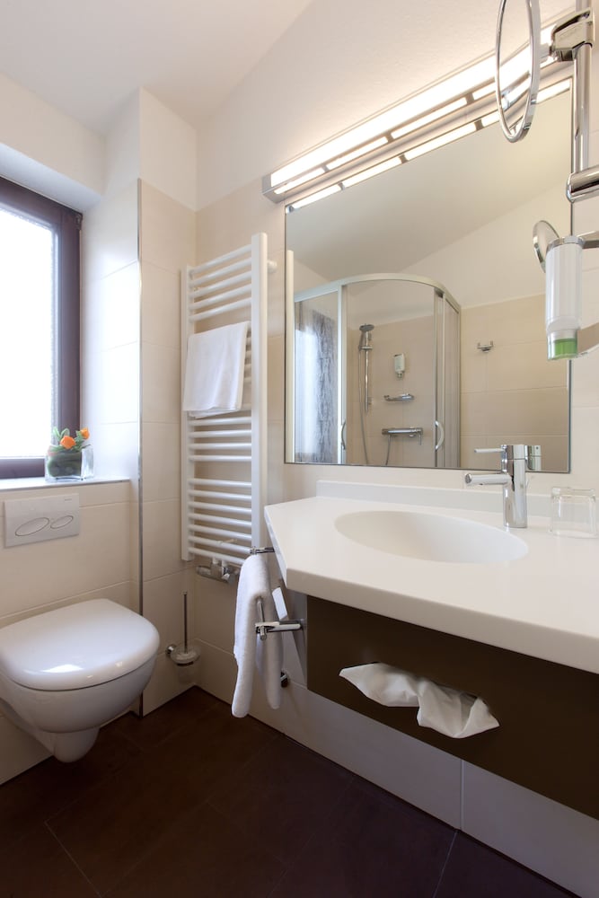 Basic Double Room Single Use photo 3