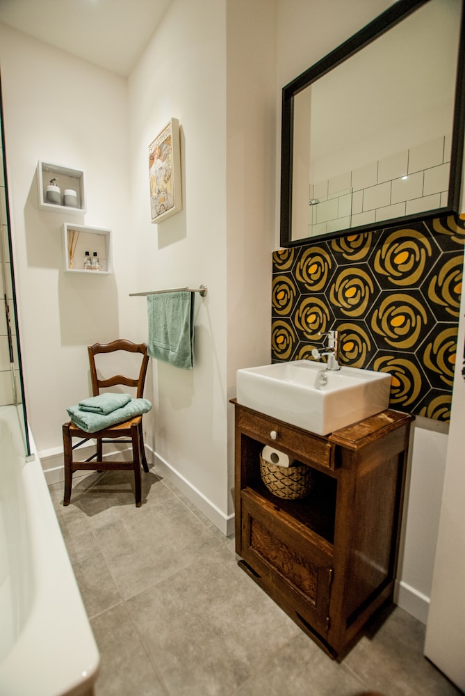 Twin Room - Photo 10