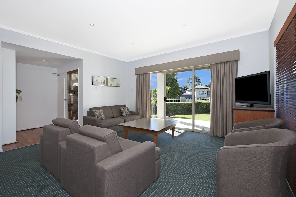 Villa, 3 Bedrooms - Photo 6