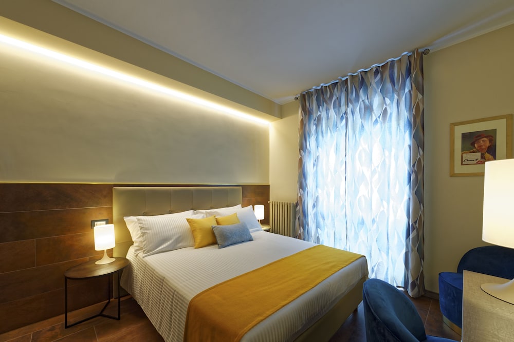 Deluxe Double Room (CAMERA 2 RR)