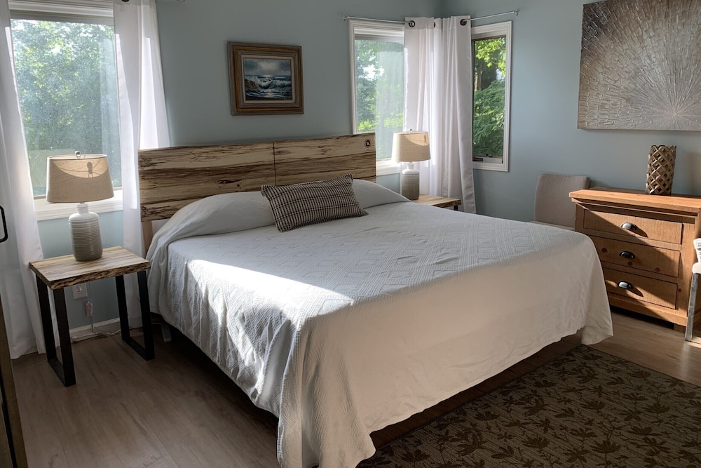 Gallery House, 5 Bedrooms, Lake View