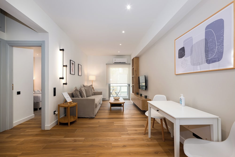 Deluxe Apartment, Balcony, City View