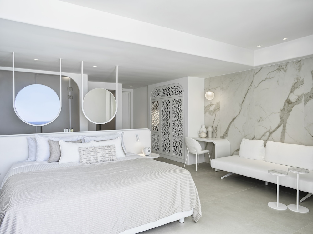 Signature Suite, Jetted Tub, Sea View - Photo 34