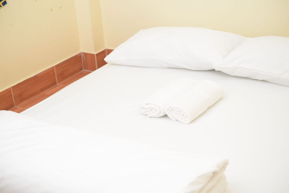 Standard Double Room with Air-con and Shared Bathroom photo 3