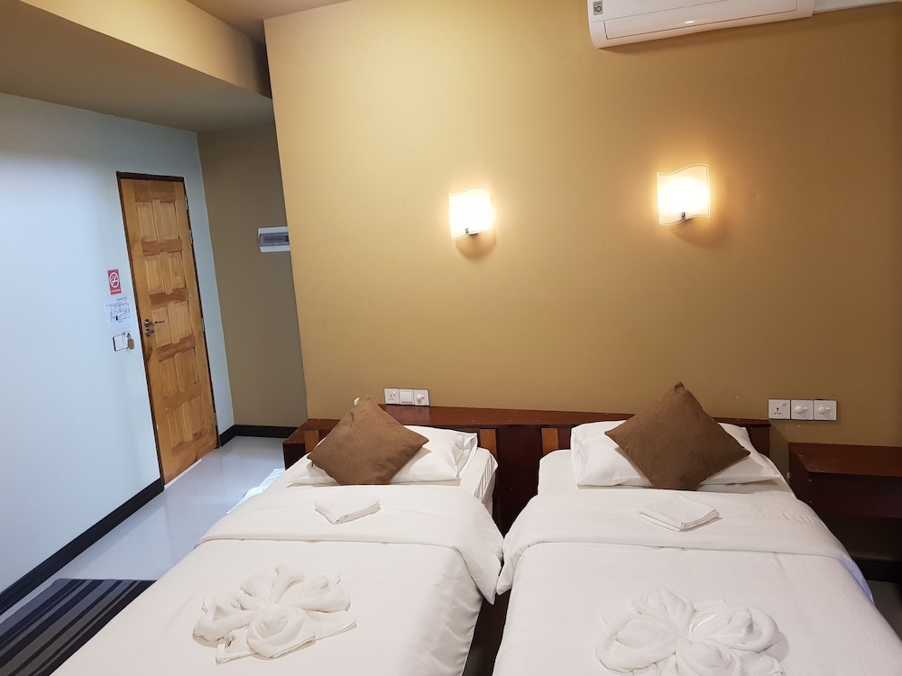 Deluxe Double Room, 1 Queen Bed, Non Smoking photo 3