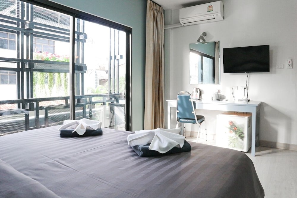 Deluxe Double Room, Non Smoking, Tower photo 2