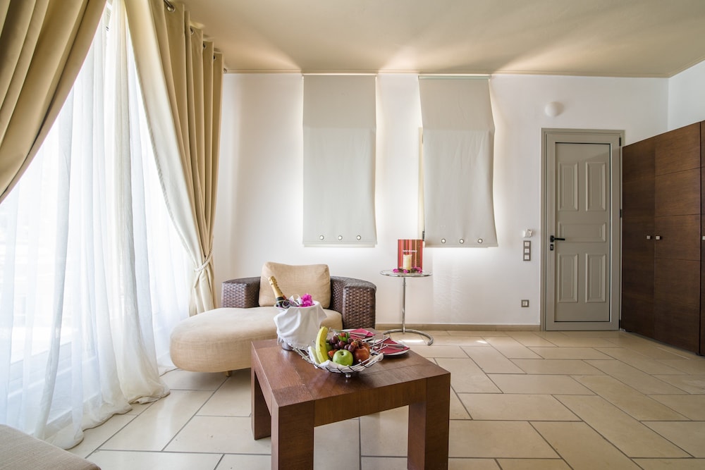 Junior Suite, Private Pool - Photo 4