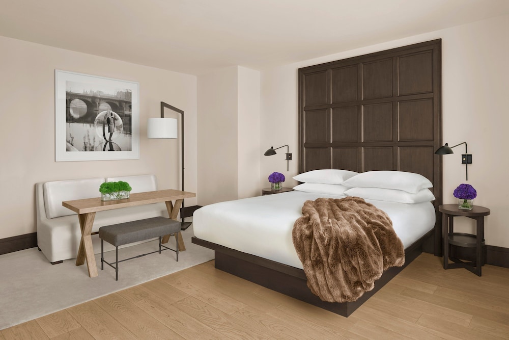 Suite (Flatiron Suite)