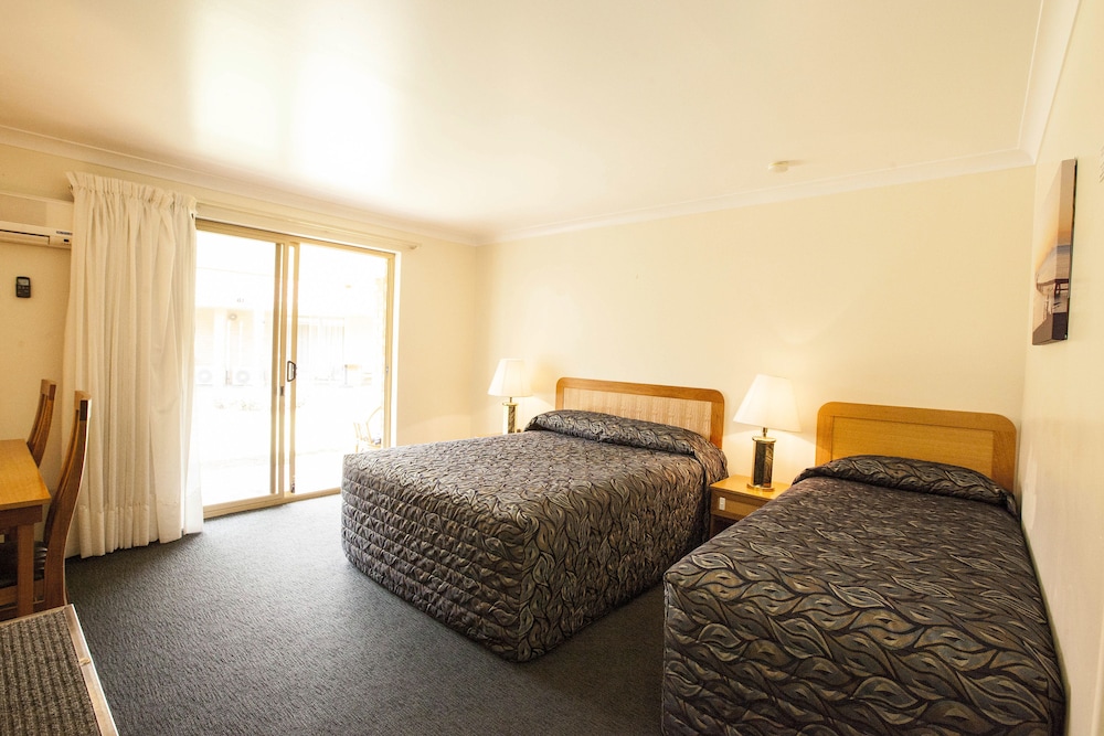 Executive Twin Room, Kitchenette photo 1