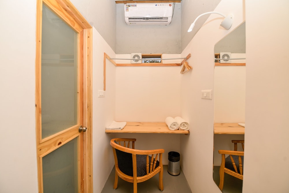 Deluxe Room - Photo 9