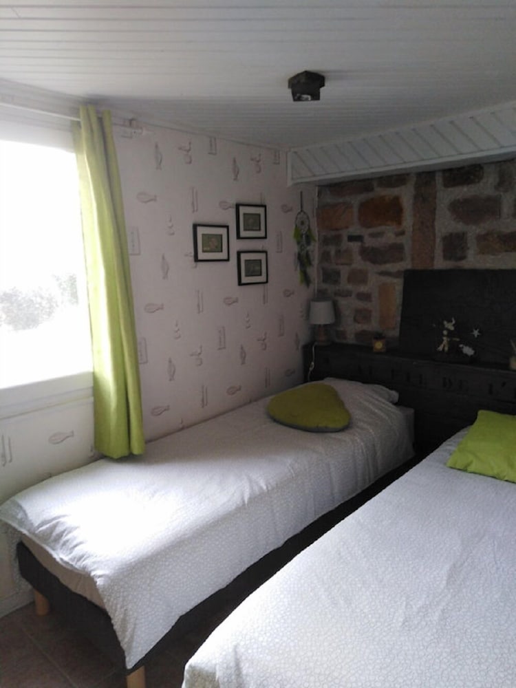 Twin Room (Nature)