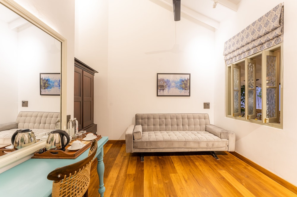 Family Room, Multiple Beds, Balcony, Garden View photo 2