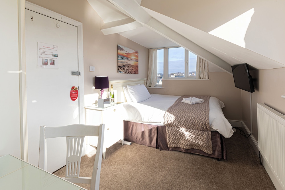 Classic Double Room Single Use, City View
