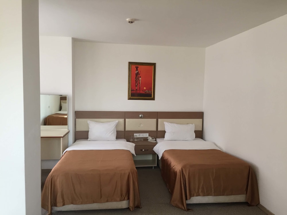 Family Quadruple Room, Multiple Beds, Smoking photo 1