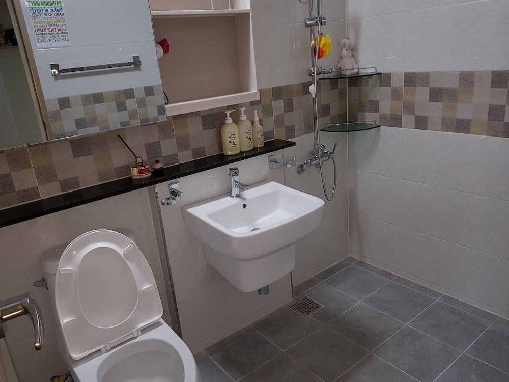 Shared Dormitory, Men only photo 2